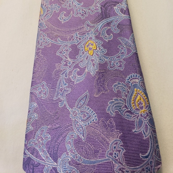 Jos. A. Bank Tie - Picture 2 of 4